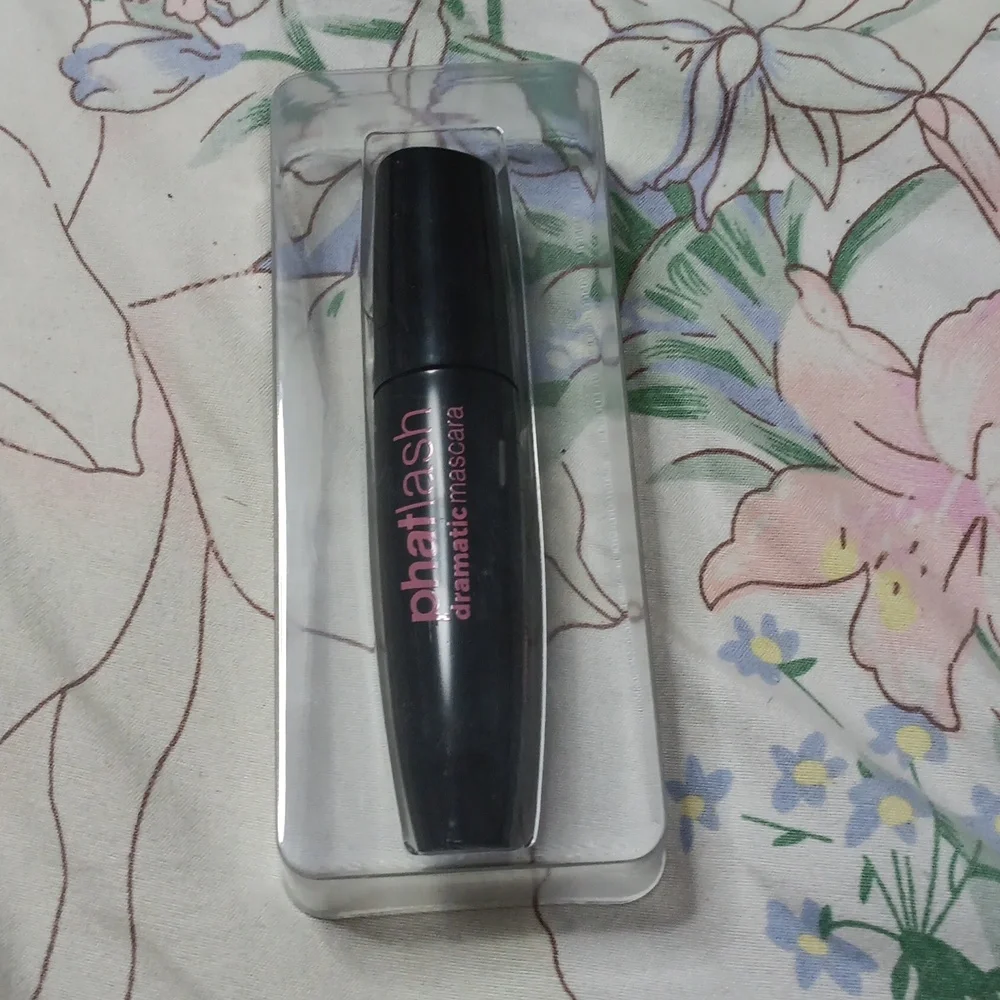 phatlash dramatic
